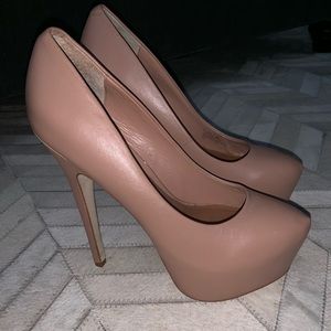 Steve Madden Dejavu Pump Size 7.5 never worn